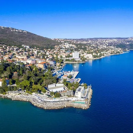 Bernie Opatija, Prime Location, Parking, Open All Year Round Opatija