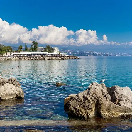 Ferienhaus Bernie Opatija, Prime Location, Parking, Open All Year Round